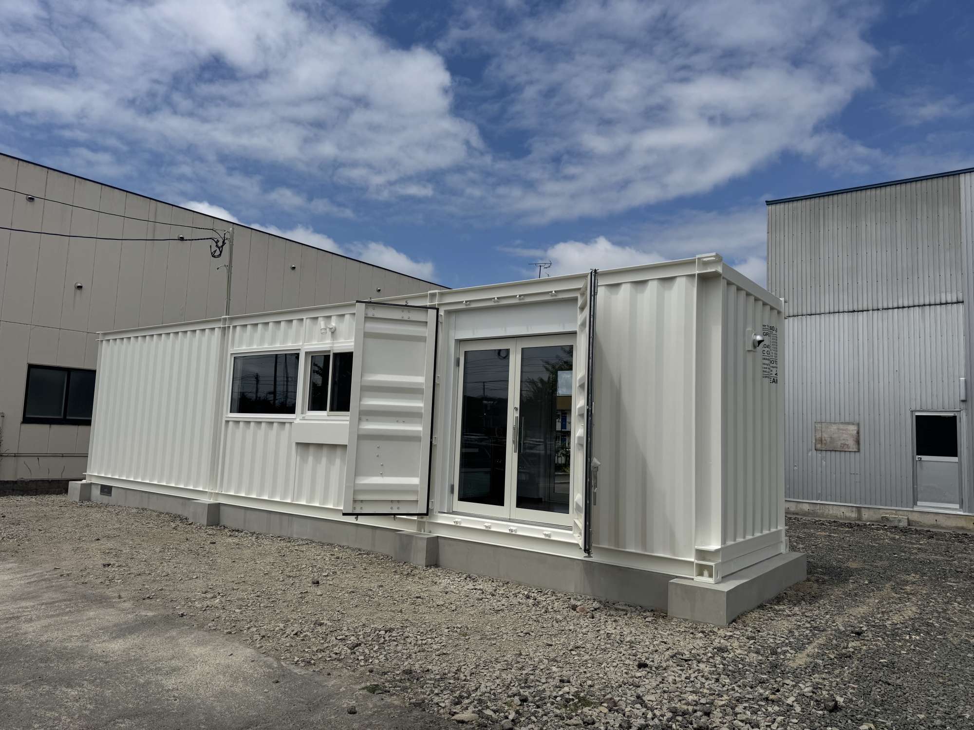 店舗「Sweets & Bread CREAM」／北海道岩見沢市｜GALLERY - 施工実績