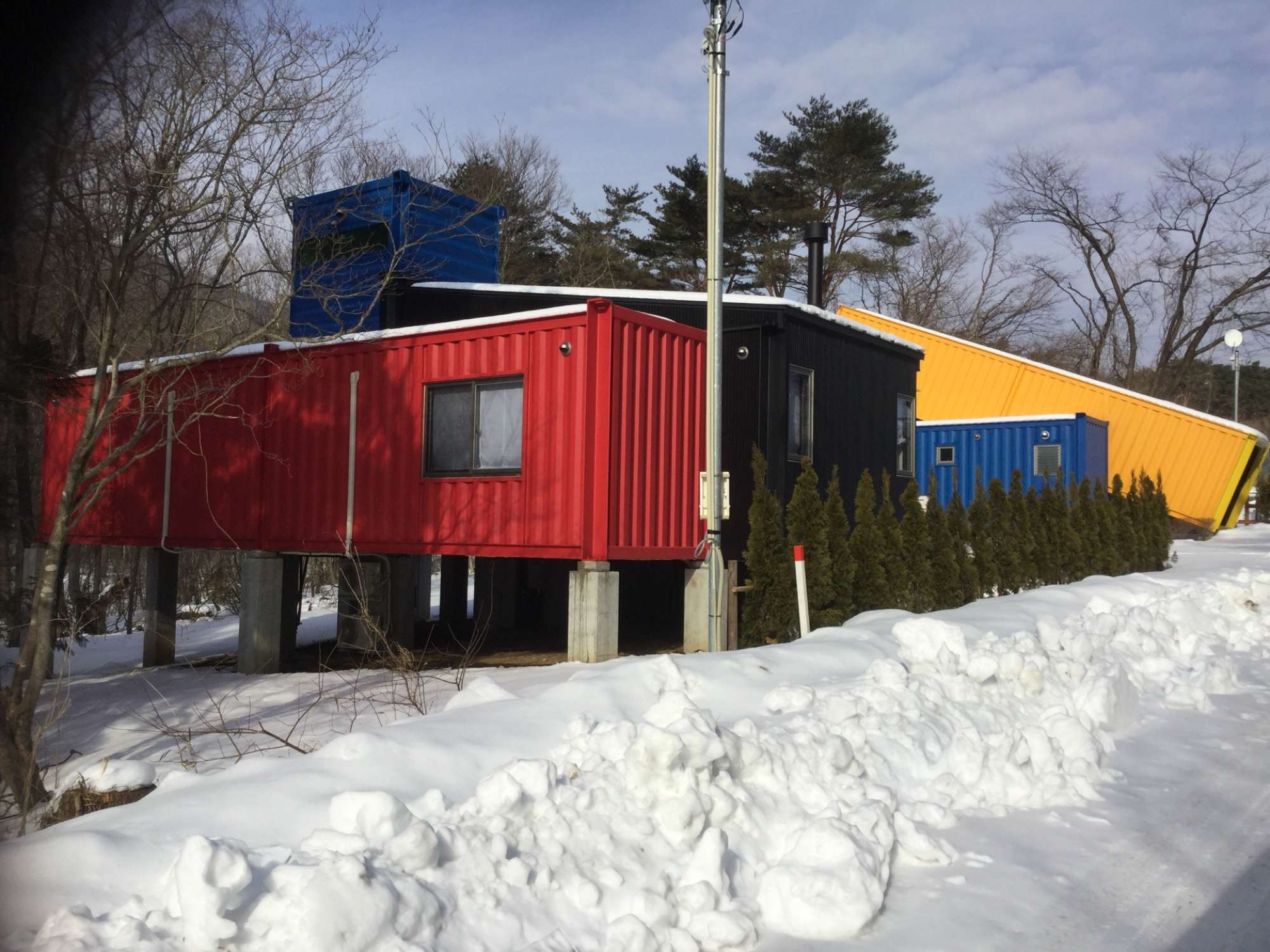 コンテナ建築に潜む認識不足とは何か――「自由そう」という印象と法規制の実際 - 