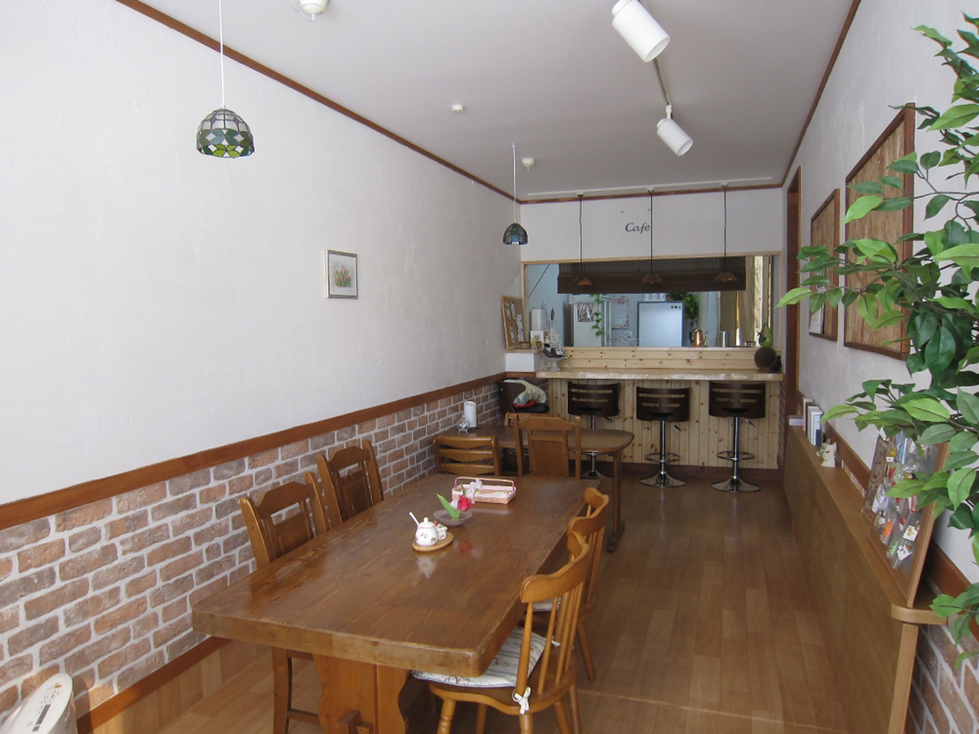 カフェスペース - - -