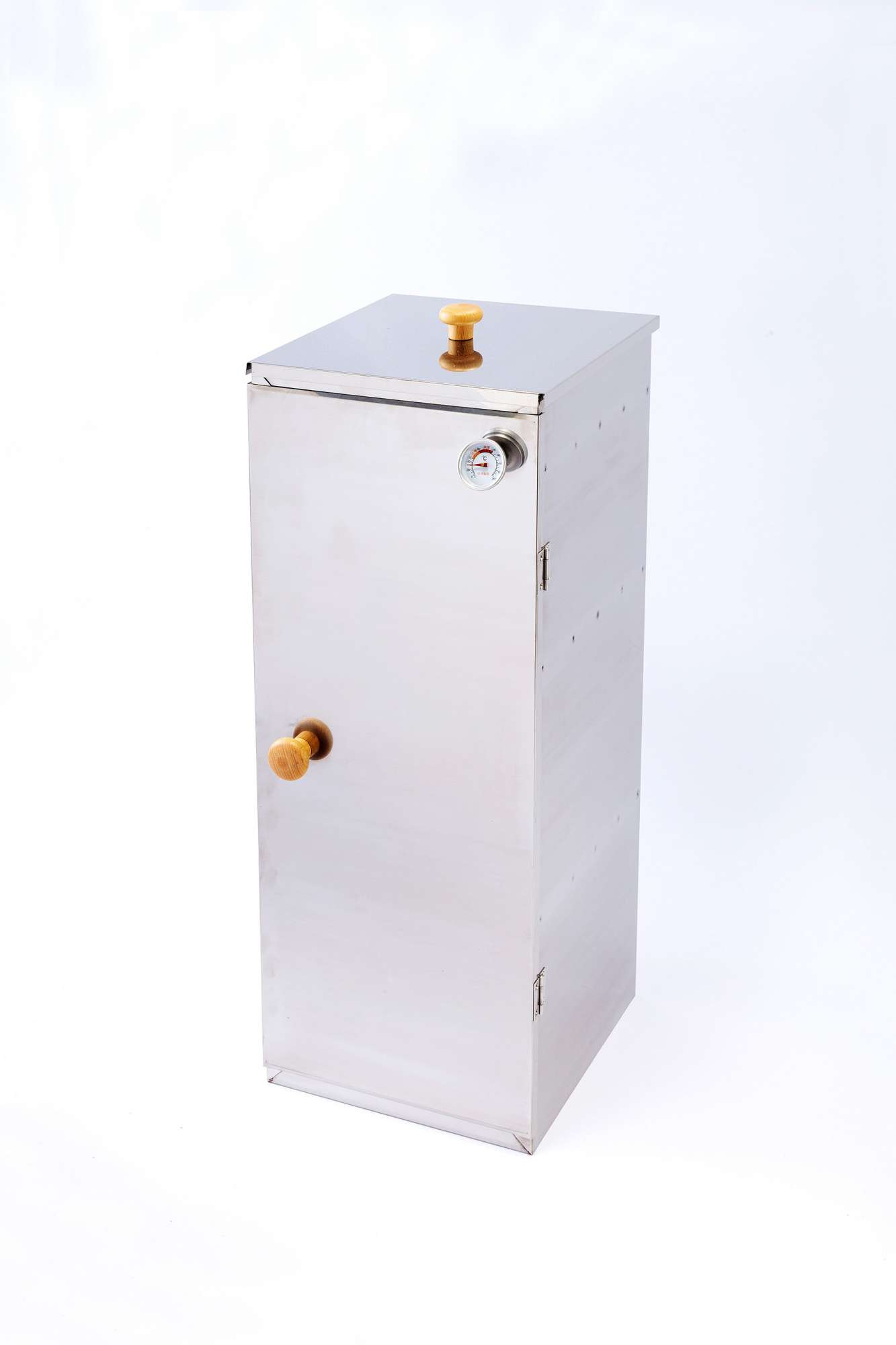  - いぶし工房／スモーカー23【SK-60】ステンレス製なので錆びにくく耐久性は抜群。前扉のつまみは熱くなりにくい木製です。 -  - 