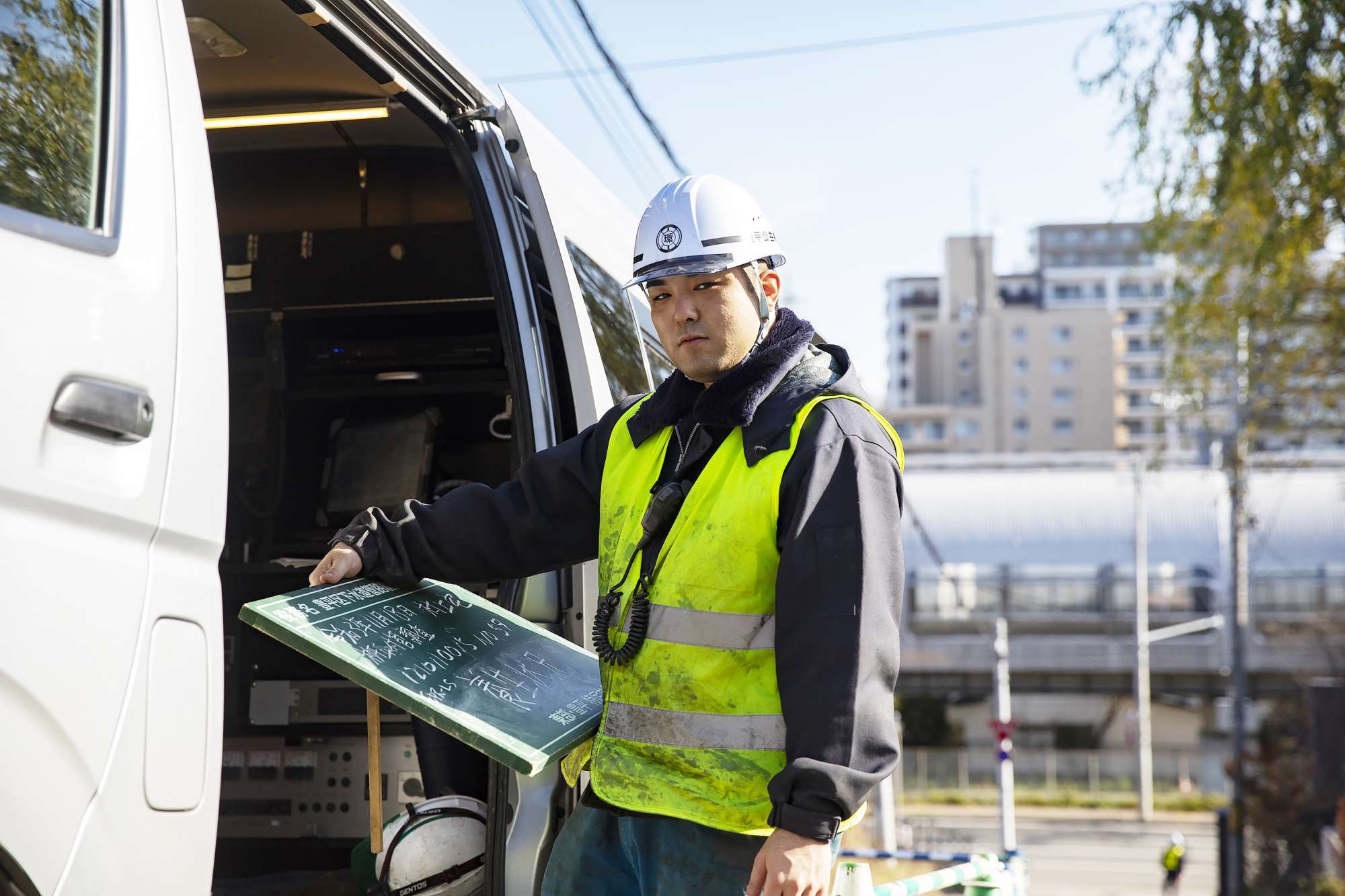  - &nbsp;&nbsp;サッポロのアンダーグラウンドを診て、治す。&nbsp;確実性と迅速さ。そのスピードに魅せられて。&nbsp;&nbsp;「大所帯ではなく、少数精鋭のチーム戦で動く。これがウチの醍醐味なんです」&nbsp;工事部門　ドライバー／山田健人&nbsp;&nbsp;&nbsp;&nbsp; -  - 