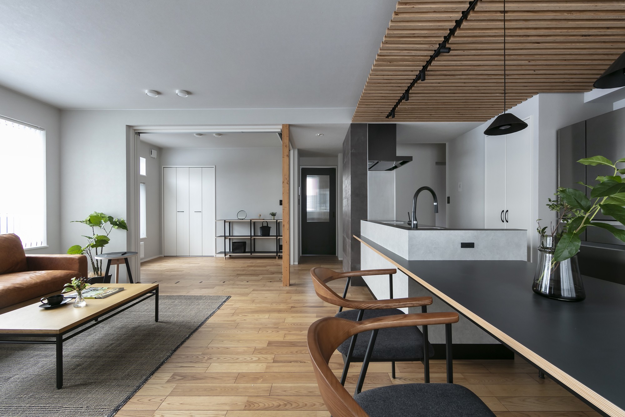 リビングにはフリールームが併設 -  -  - 