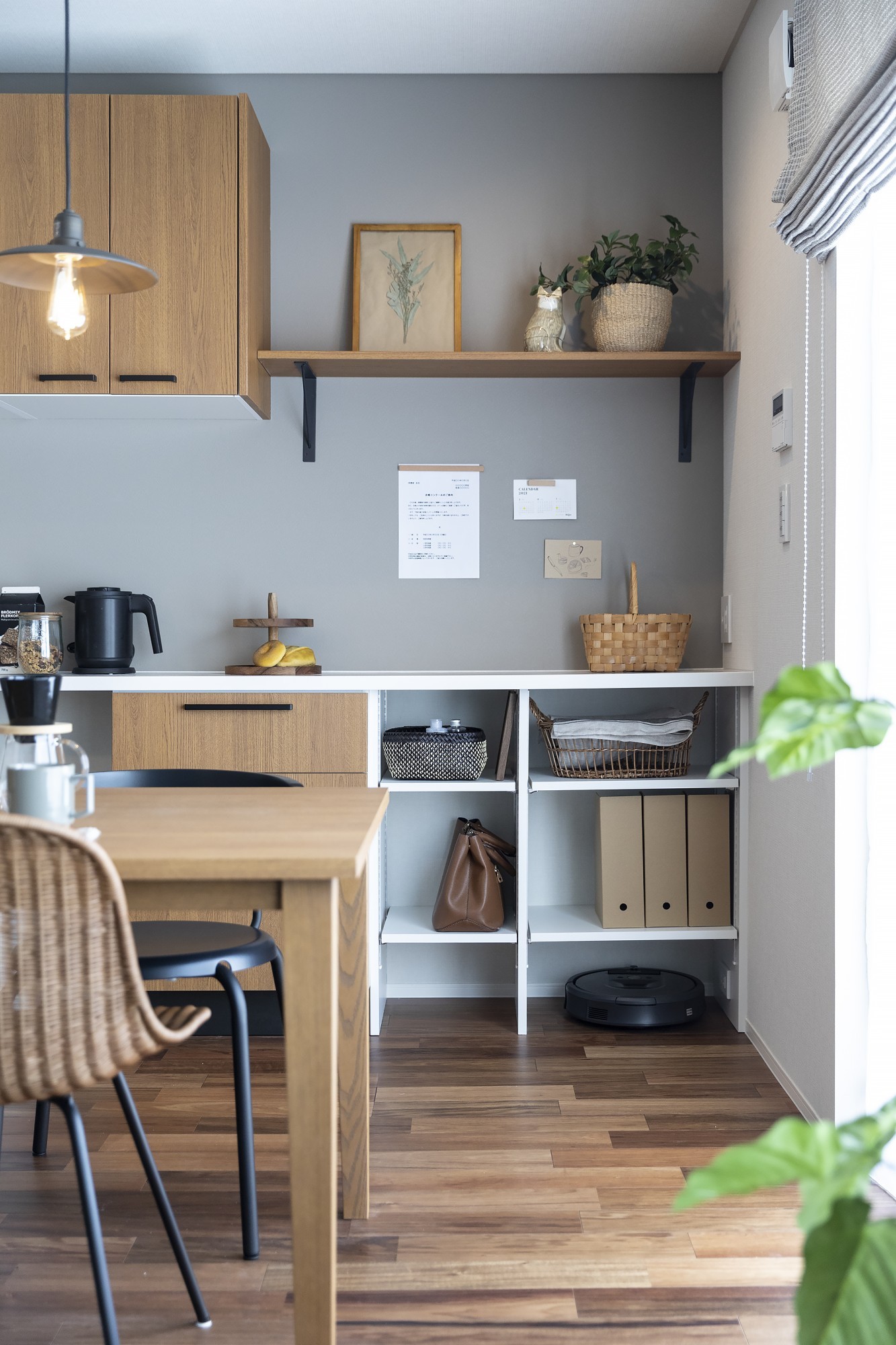 ダイニングのそばに“奥さま収納” -  -  - 