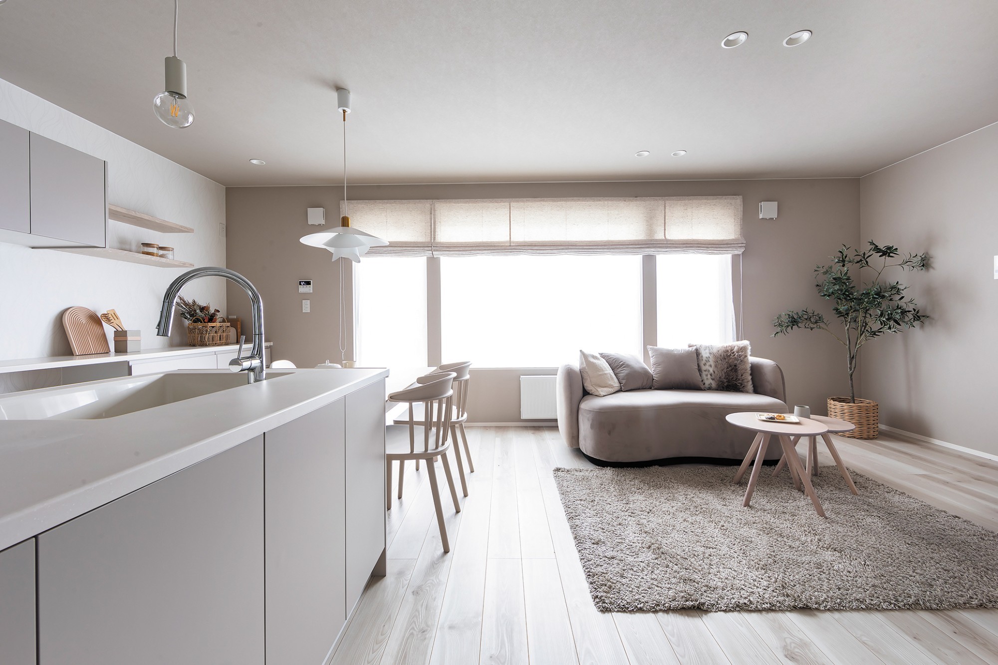 人気のベージュインテリア - 大人っぽさとさりげない可愛さを演出できるベージュインテリアのコーディネート -  - 