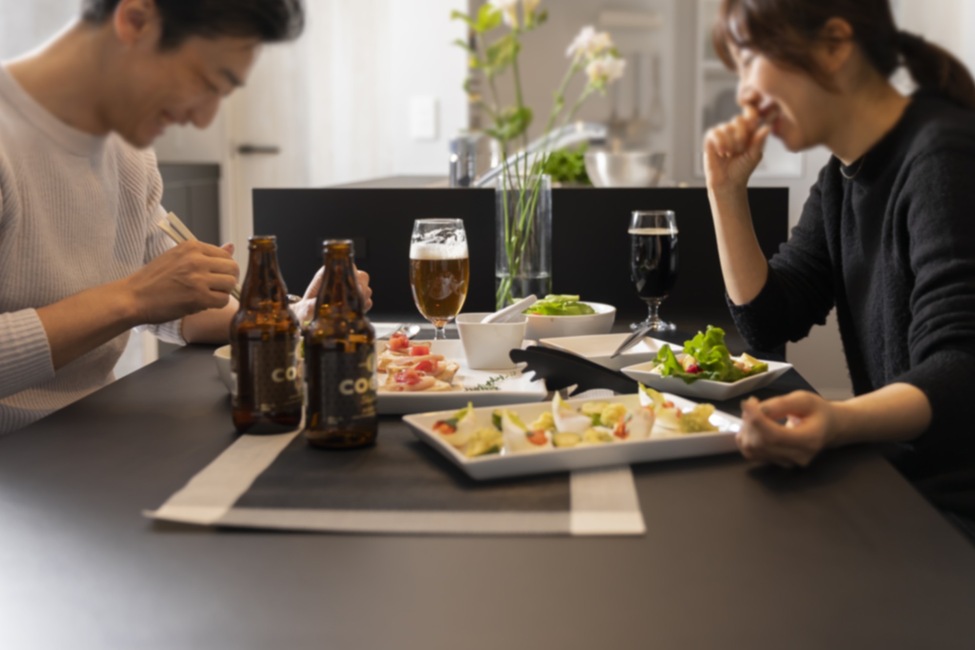 「料理をする時間」も「過ごす時間」も大切にしたい人に - キッチンが暮らしの中心になる設計だからこそ、&nbsp;日常も、ちょっと特別な時間も、どちらも心地よく成立します。 -  - 