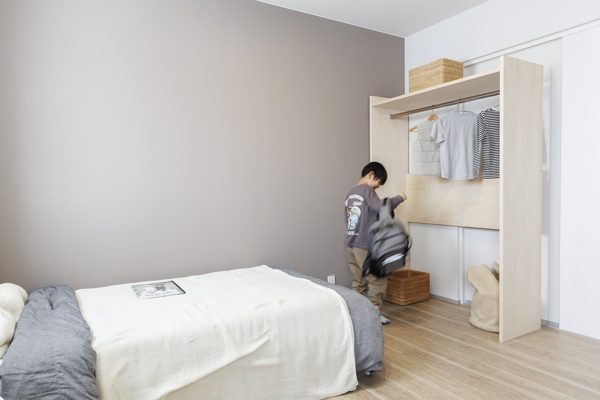 - 子ども部屋 - -