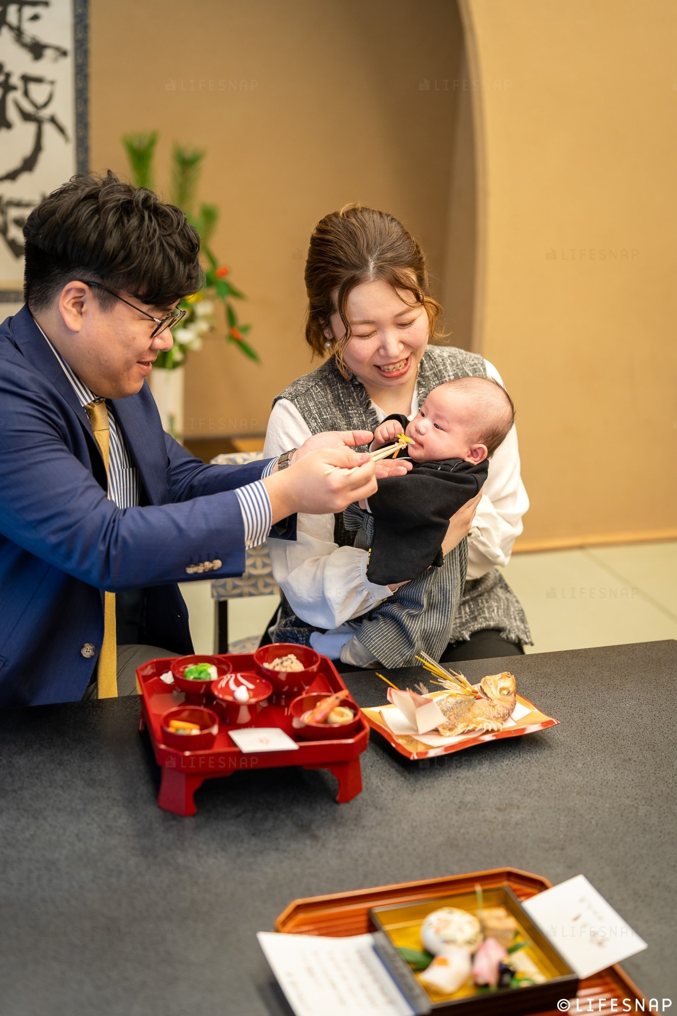 【2ロケーションコース】神社とお食い初め、2か所で撮影 | LIFESNAPのお宮参りの写真 5