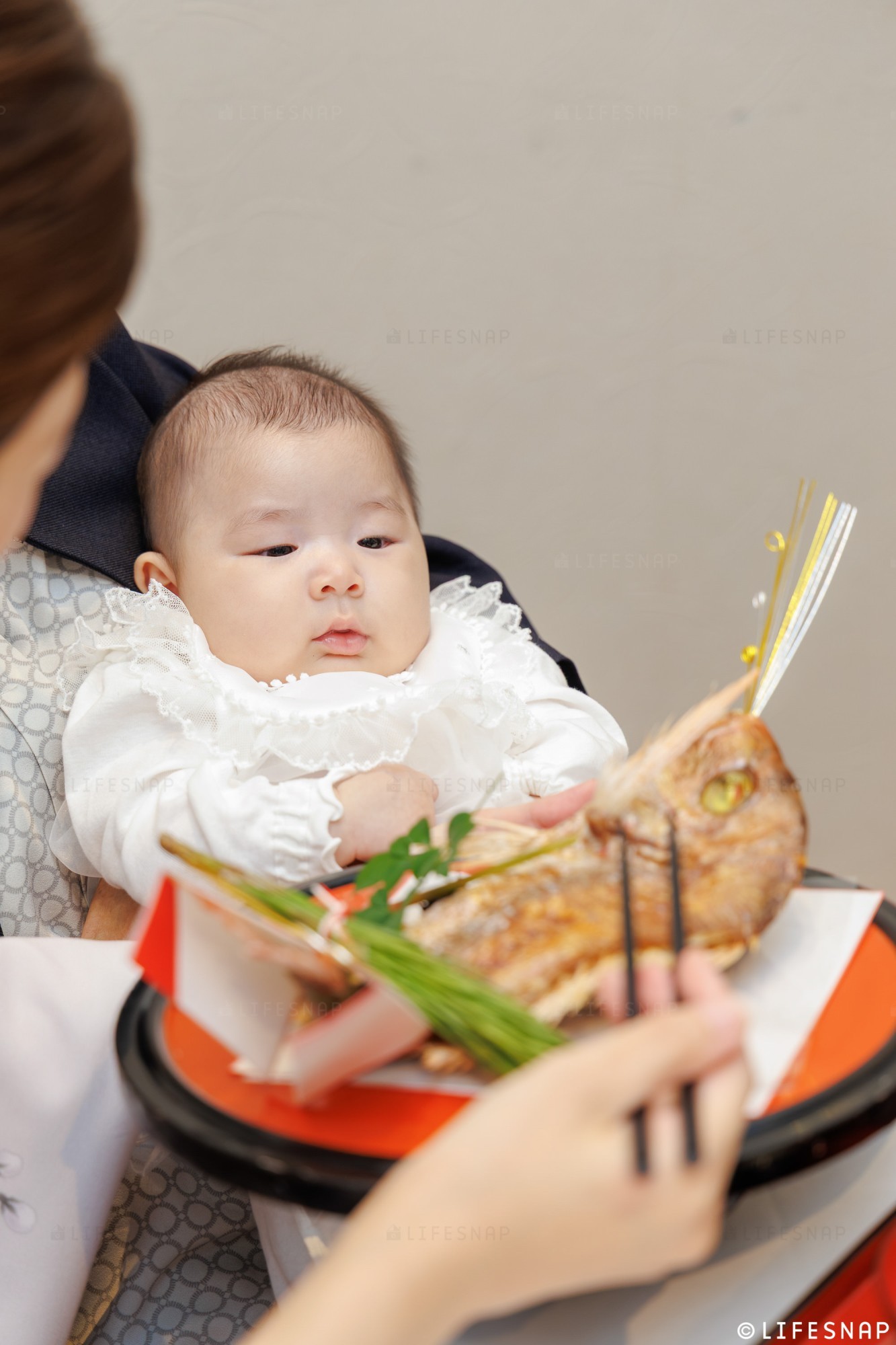 【2ロケーションコース】神社とお食い初め、2か所で撮影 | LIFESNAPのお宮参りの写真 4