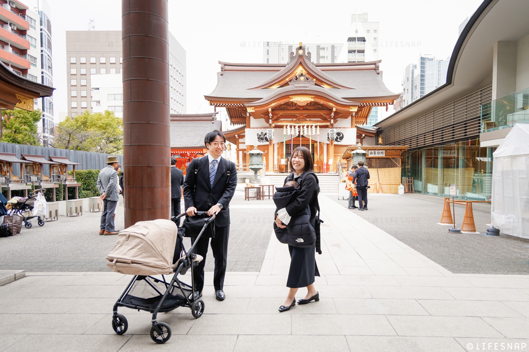 【2ロケーションコース】神社とお食い初め、2か所で撮影 | LIFESNAPのお宮参りの写真