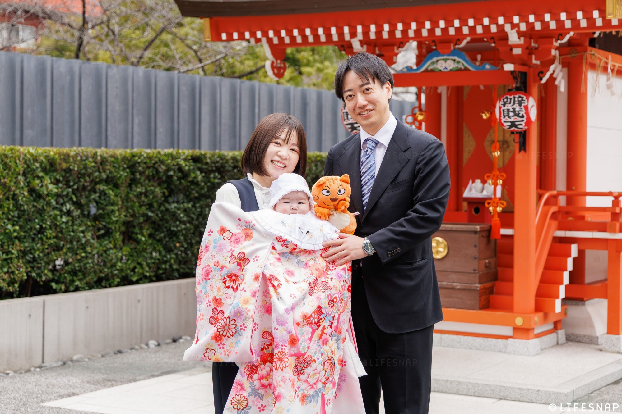 【2ロケーションコース】神社とお食い初め、2か所で撮影 | LIFESNAPのお宮参りの写真