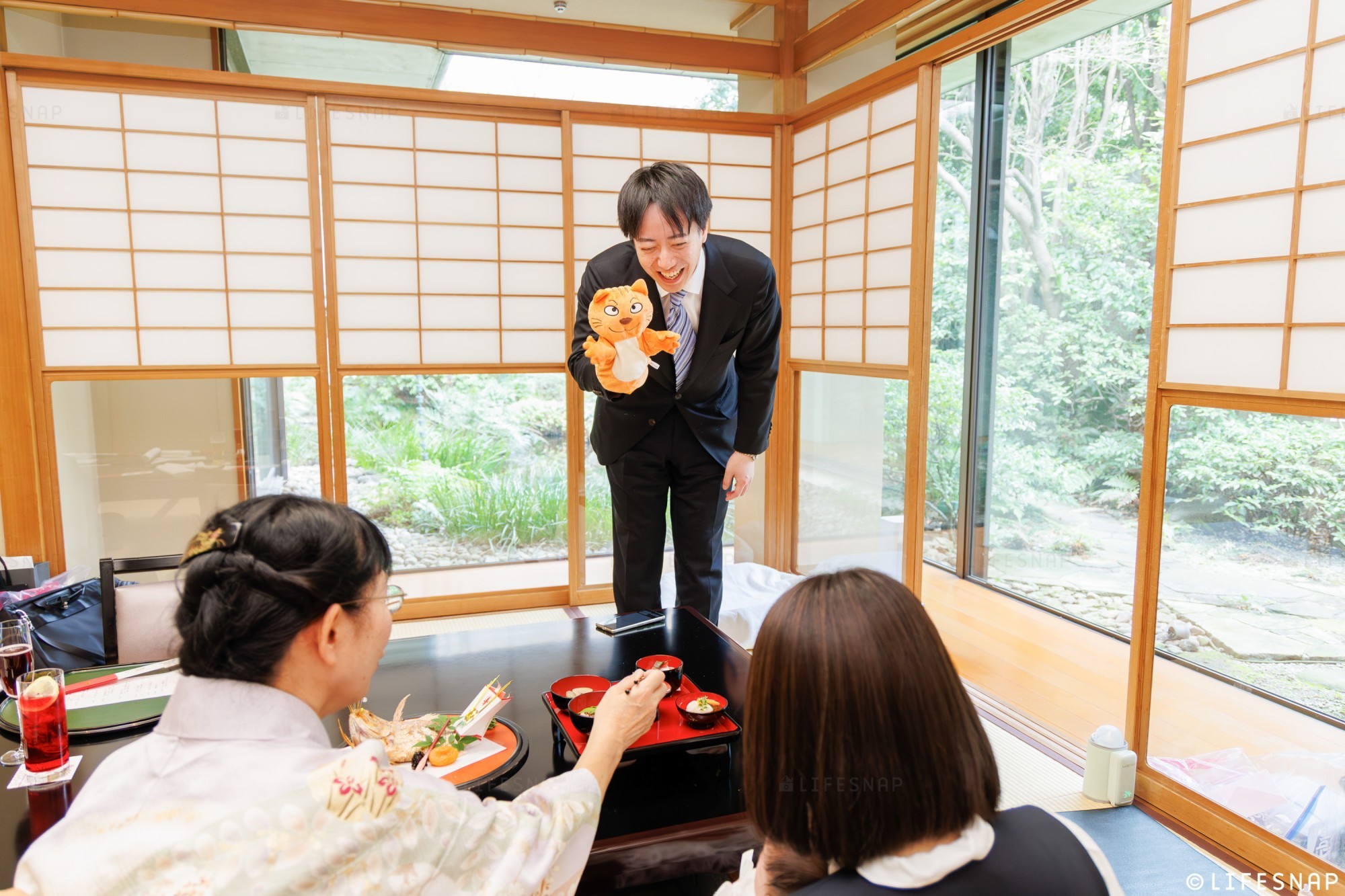 【2ロケーションコース】神社とお食い初め、2か所で撮影 | LIFESNAPのお宮参りの写真