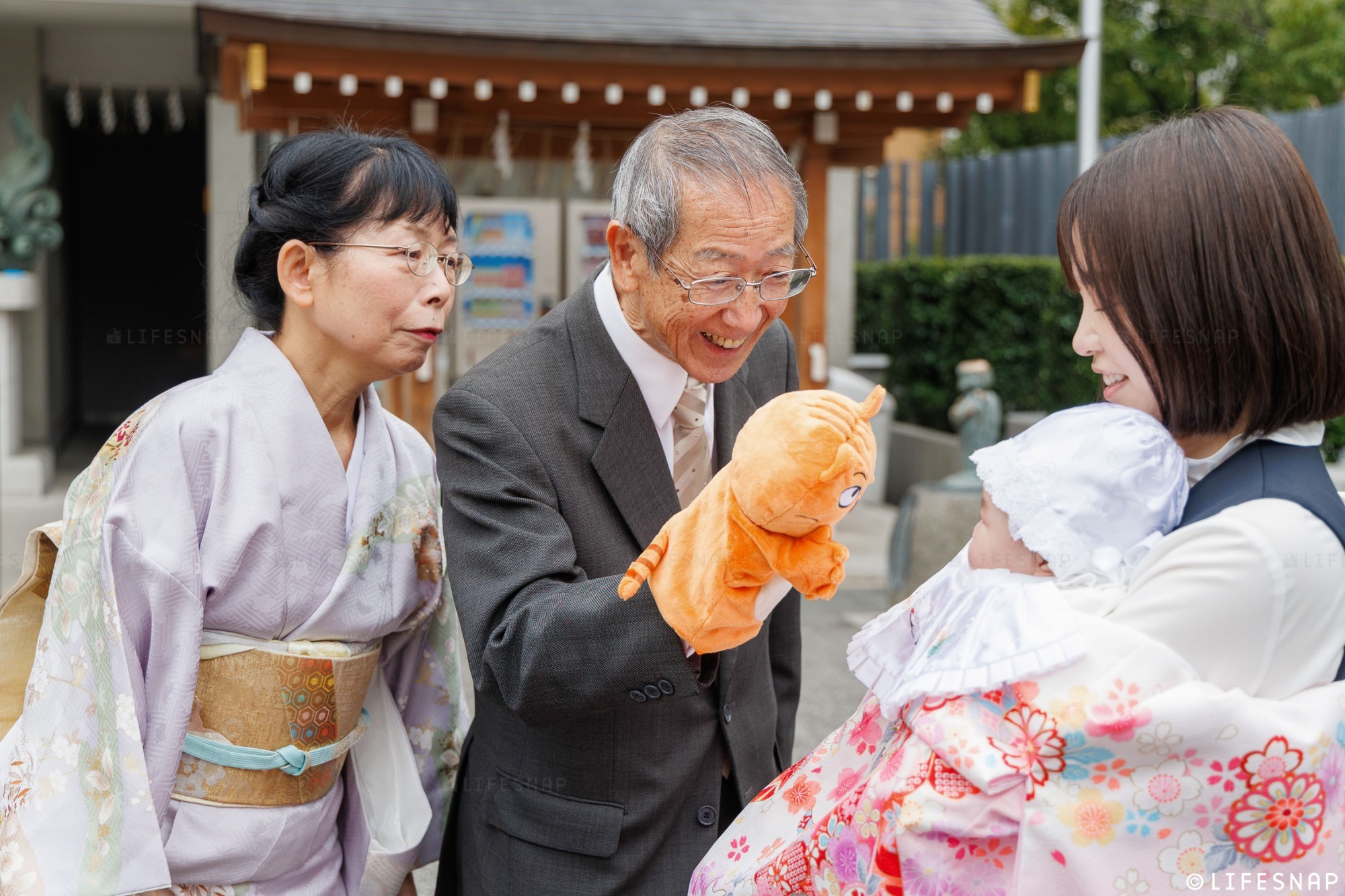 【2ロケーションコース】神社とお食い初め、2か所で撮影 | LIFESNAPのお宮参りの写真