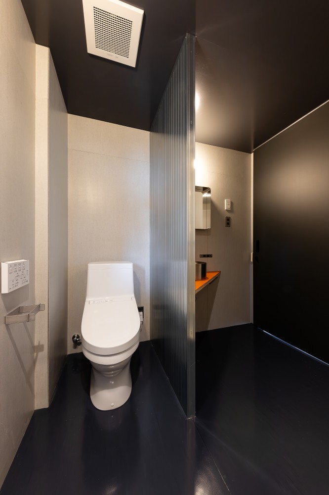 事務所、セカンドハウス、店舗「UniCon Base X JR KOTONI」／北海道札幌市西区