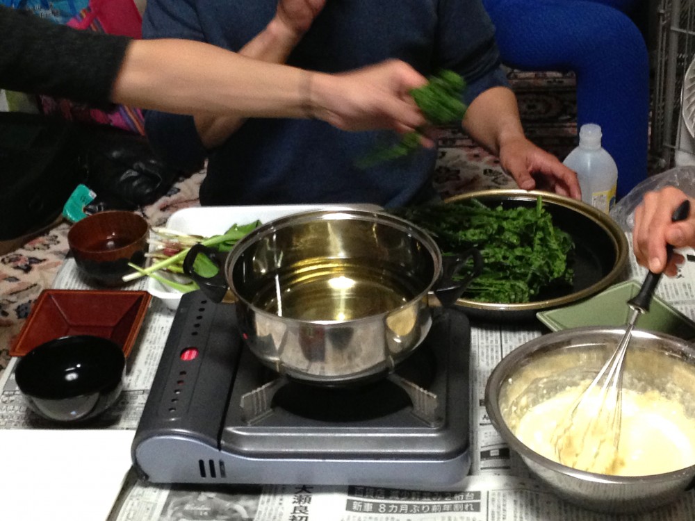  - その日のうちに食卓へ♪&nbsp;&nbsp;おすすめは何と言っても&nbsp;行者にんにく&こごみの天プラです。 -  - 