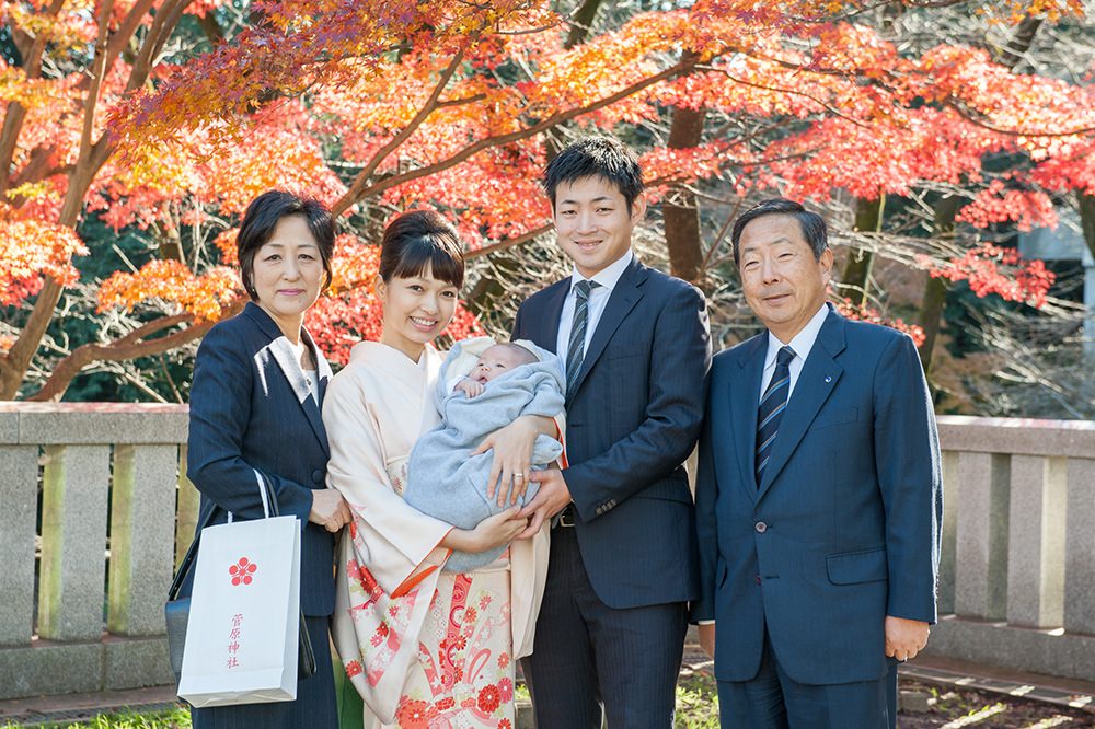  - ご家族みなさまで記念の一枚を撮り　撮影は終了しました&nbsp;男の子を愛おしく思う気持ちが　こちらにも伝わる撮影でした&nbsp;これからも健やかにご成長されますように！