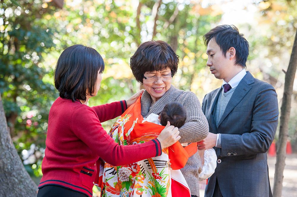  - 今度は　おばあちゃんと抱っこを交代