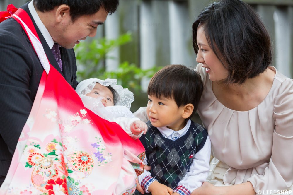 - 「お兄ちゃんにも、こんなちいさな時があったんだよ」と、ご家族の思い出が、きこえてきそうです - -
