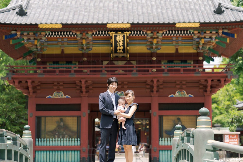 - ●手水舎(ちょうずや・てみずしゃ) 元々、根津神社では柄杓が用意されていましたが、現在は、流水から直接手を清められるように、感染症対策に取り組まれているので安心です◎ - -