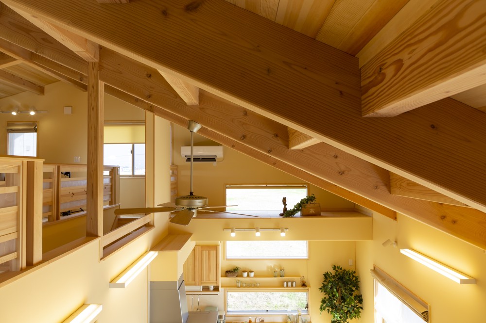 「木のひらや」内観２ - 階段を登りきると、ロフト空間が・・・ -  - 