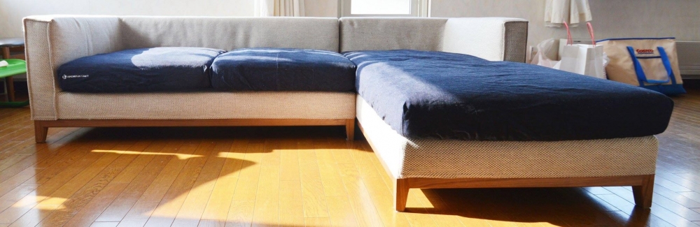 既製品ソファにオリジナルのカバーを。。。