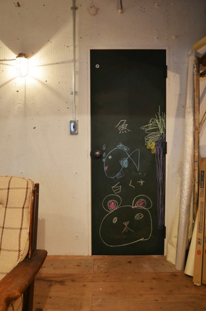  - 弟さんは真っ白のブロックに釘付けで、&nbsp;テーブルや椅子、階段、クワガタをつくってくれました。&nbsp;そのお母さまとも暮らしのお話ができて、とても心あたたまるひとときでした。 -  - 