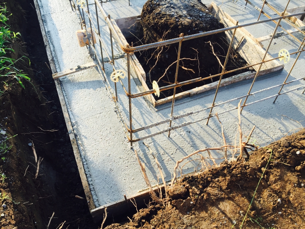  - ベースコンクリート打設 -  - 