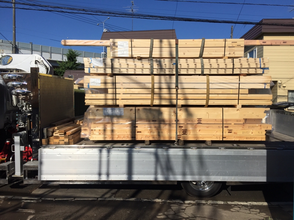  - 構造材、第２便が到着 -  - 