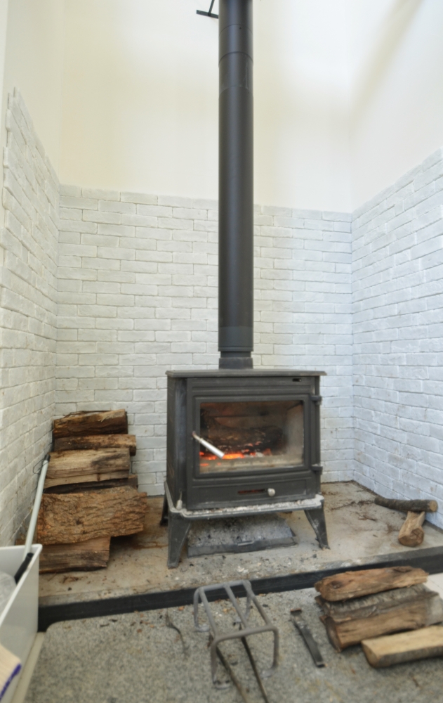  - お引渡しから約3ヶ月、雰囲気あります。室内は暑いくらい暖かい。 -  - 