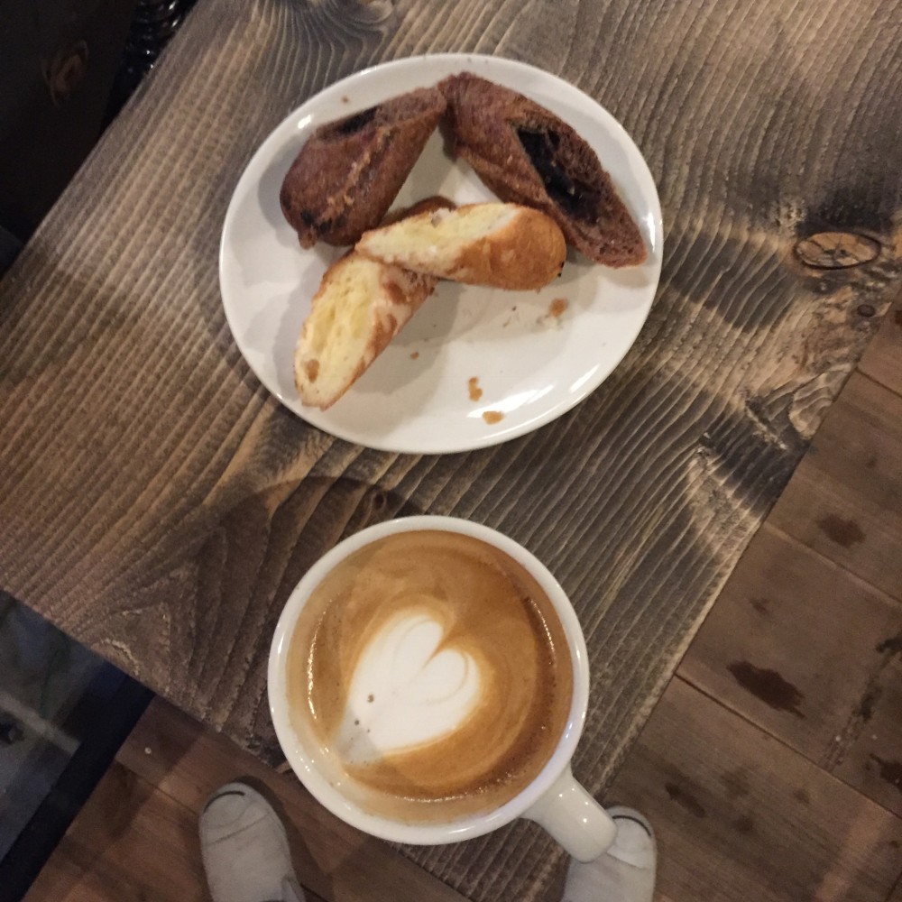 飲みかけですが、 - 工事中にはいつも美味しい飲み物も。。 -  - 