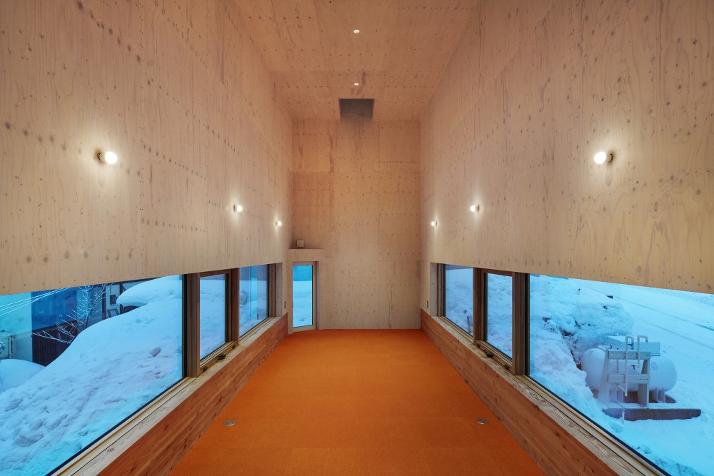 地と橋 - 北海道札幌市 / 2024 - Ground and Bridge - Sapporo, Hokkaido / 2024