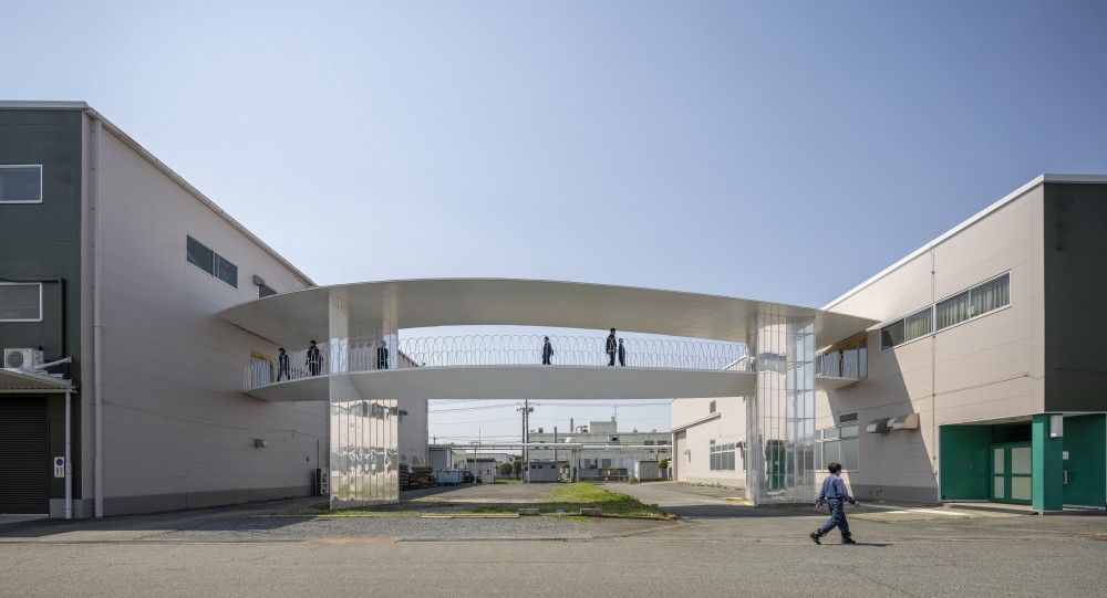 NTKJ ブリッジ／樹脂レンズ工場の建築群 - 埼玉県熊谷市 / 2024 - Bridge for NTKJ/Buildings for Optical Resin Lens Factory - Kumagaya, Saitama / 2024